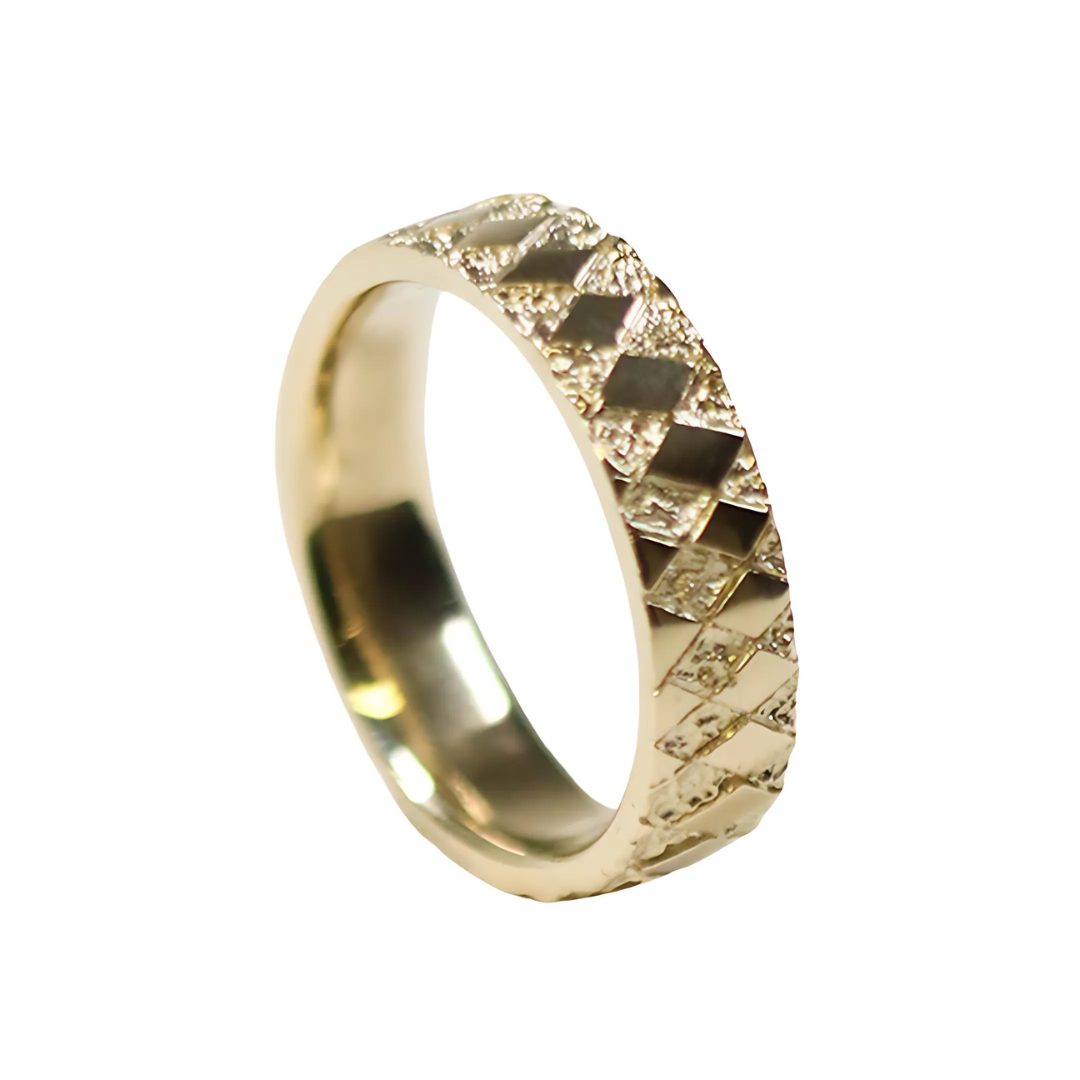 Chequered 9ct Gold Ring