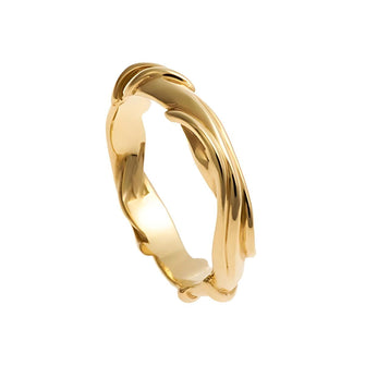 This elegant wedding band is crafted in 9ct yellow gold, featuring a 5mm wide band that beautifully showcases the intricate vine-inspired design. The polished finish enhances the warm glow of the yellow gold, creating a piece that is both classic and contemporary.