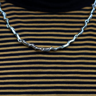 Silver Entwine link necklace