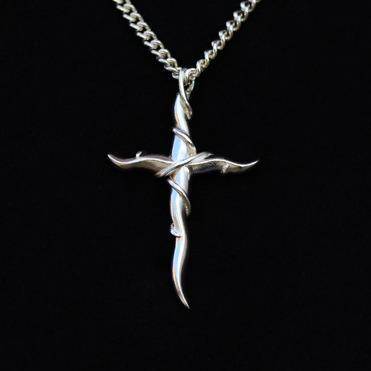 Large cross necklace - Entwine collection