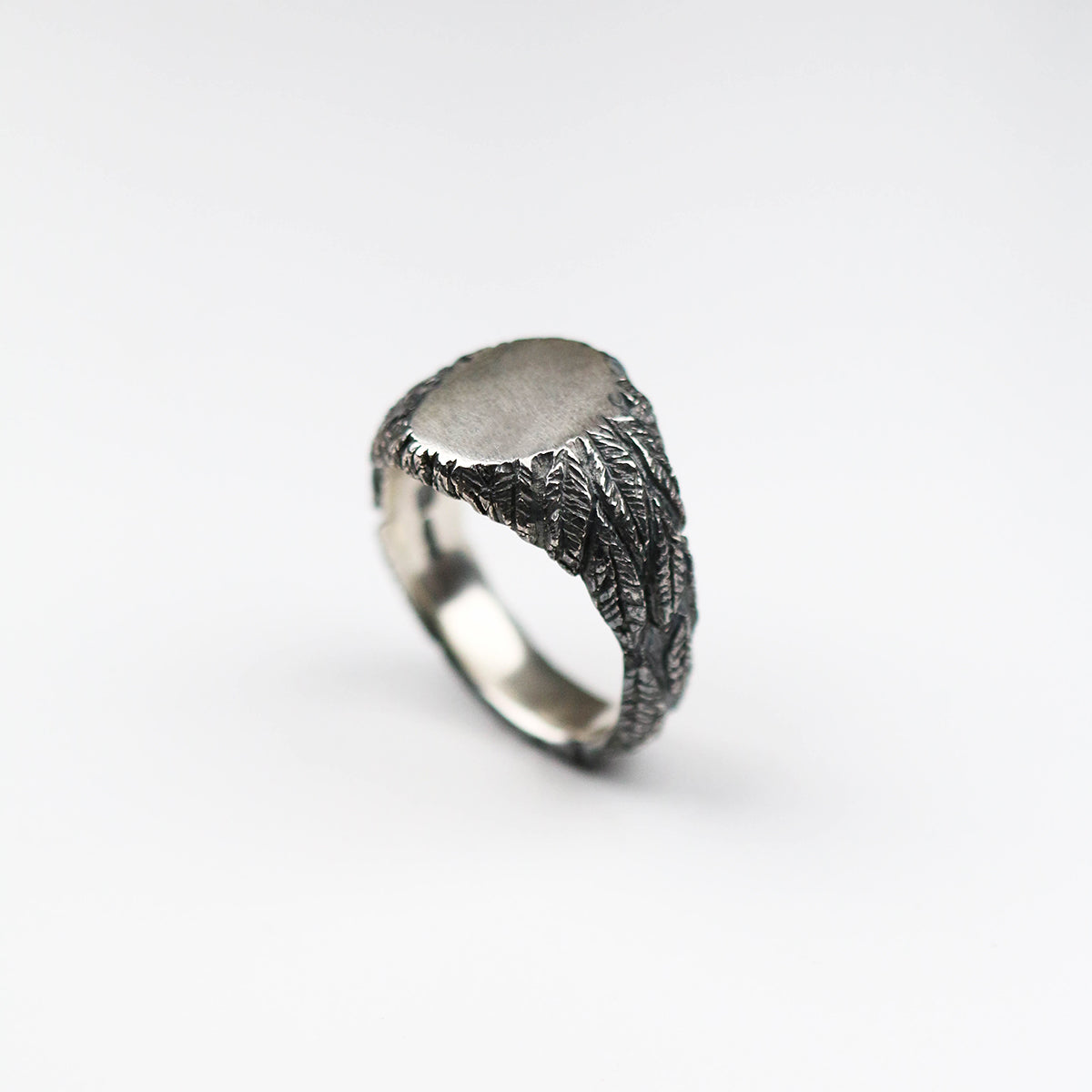 Feather collection - silver signet ring