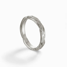 This silver ring measures 3.5mm in width.