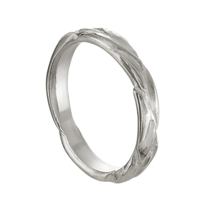 This silver ring measures 3.5mm in width.