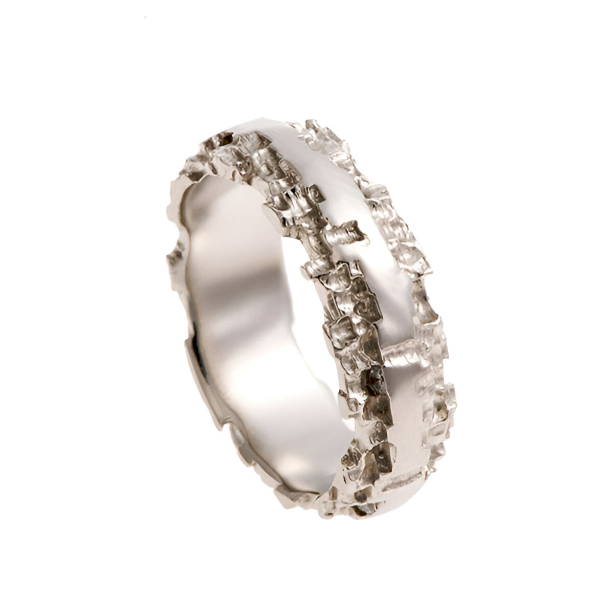 Luna Platinum flat centred ring measuring 6mm wide band ring.