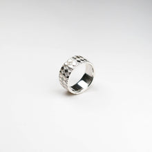 chequered 12mm square ring - polished 